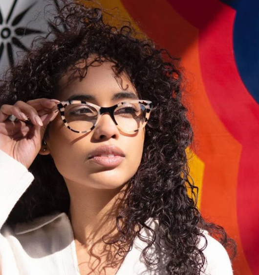 Why Designer Eyeglasses for Women Are a Must-Have This Season