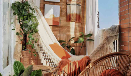 How to Turn Your Apartment Balcony Into a Relaxing Retreat