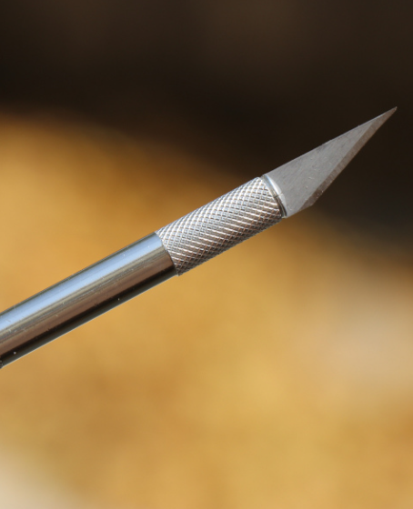 How to Choose the Best Hobby Knife for Your Crafting Needs