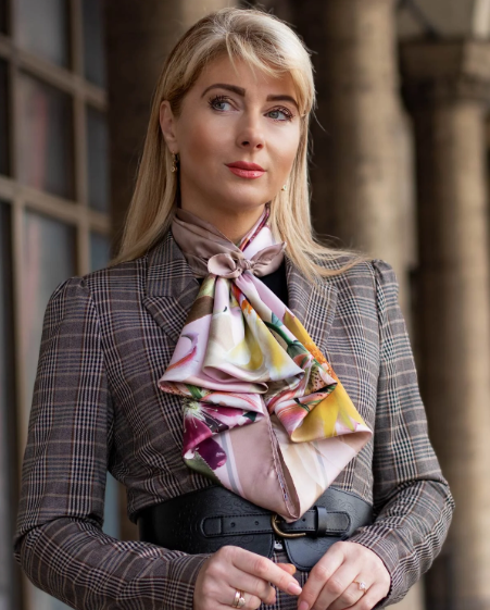 5 Creative Ways to Style a Silk Scarf