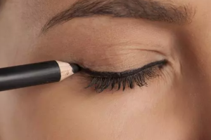 How to Get Started with Eye Makeup: A Beginner’s Guide