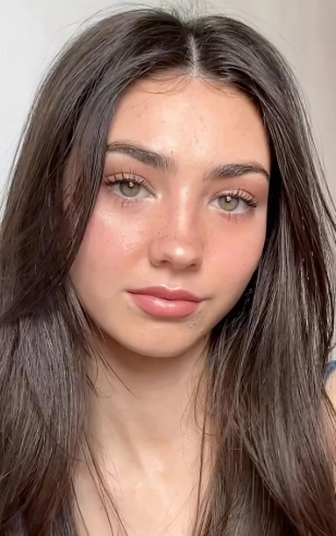 How to Master the Clean Girl Makeup Look