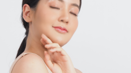 Essential Makeup and Skincare Tips for the Mature Mom